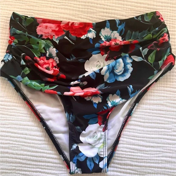 Cupshe High-Waist Floral Bikini Bottom - Picture 2 of 6